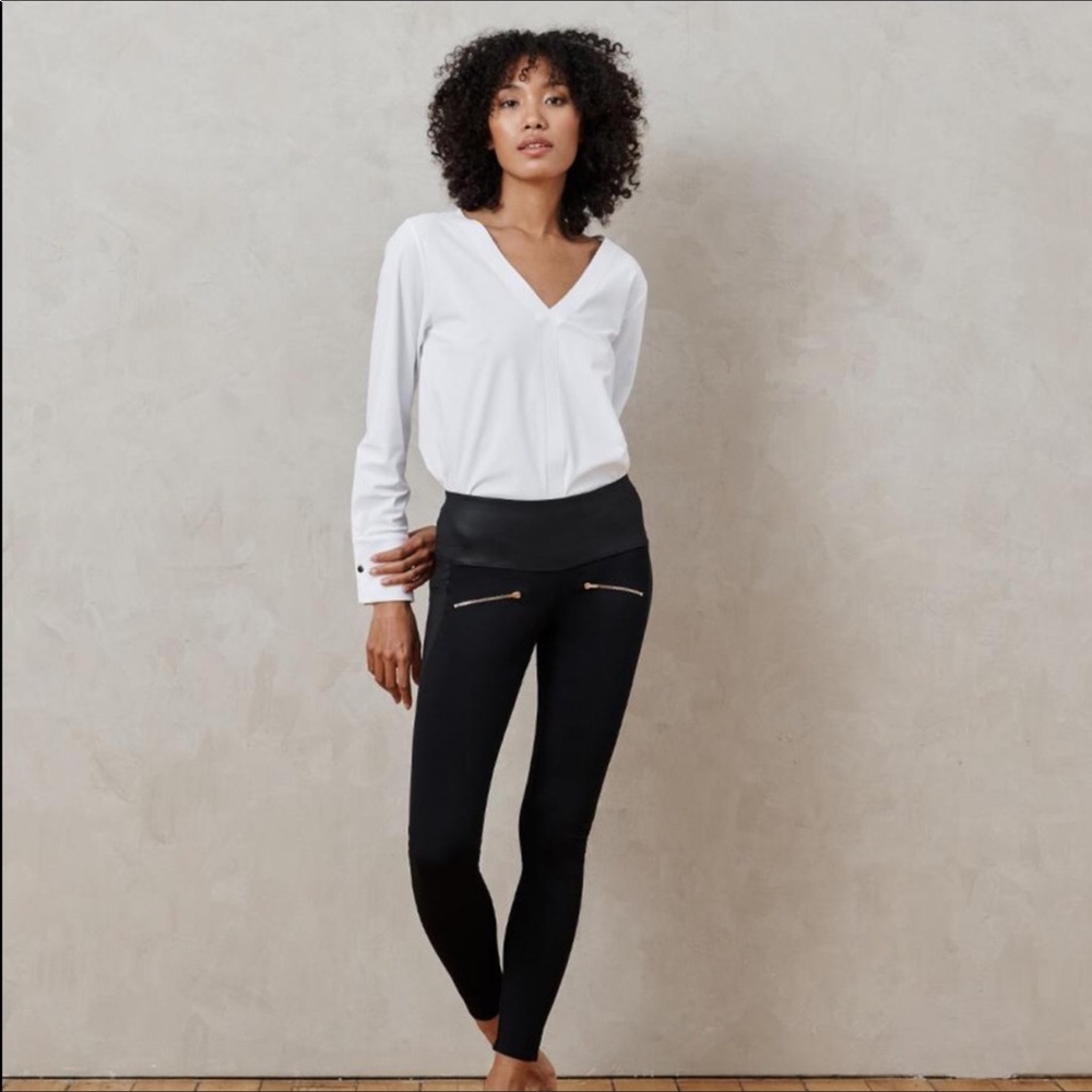 ADAY throw and roll legging like new